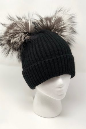 black knit pompom 1000x1176 1 min