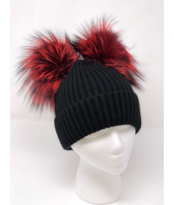 black red knit pompom 1000x1176 1 min